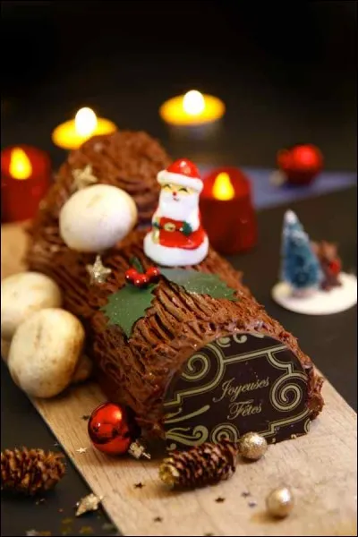Pourquoi la bûche est-elle le dessert traditionnel du repas de Noël ?