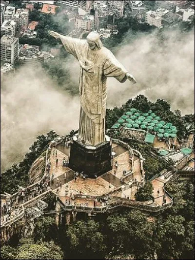 Où se trouve la statue du Christ Rédempteur (39,50m) ?