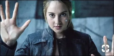 Quelle est la première peur que Tris doit affronter dans sa simulation ?