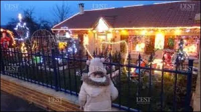 Retournons en Lorraine afin de voir cette maison de Colombey-les-Belles. Commune du Toulois, elle se situe dans le département ...