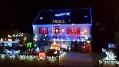 Pour voir cette maison, direction la Bretagne et la commune de Locmalo. Il faut se rendre dans le département ...