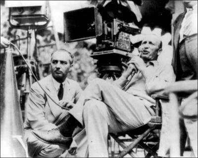 A quel réalisateur américain de l'âge d'or hollywoodien, né le 24 décembre 1886, doit-on des chefs d'oeuvre comme «Les Aventures de Robin des Bois» (1938) ou «Casablanca» (1942) ?
