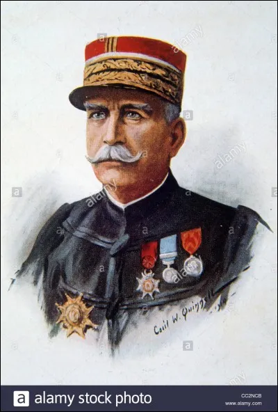 Le 25 décembre 1916, qui remplace Joffre à la tête des armées françaises ?