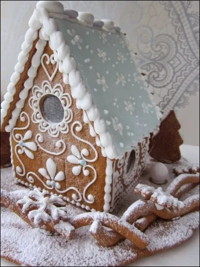 Qui chantait "Passe d'abord par notre maison, je n'ai pas été tous les jours bien sage mais je demande pardon !" ?