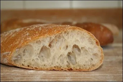 Blague - Est-ce que quelqu'un qui ne fait que du pain dur peut faire du bon cozonac ?