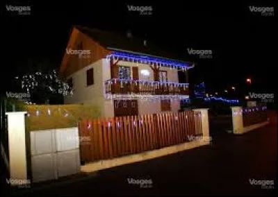 Cette maison est à voir à Saint-Dié. Traversée par la Meurthe, celle que l'on surnomme la Marraine de l'Amérique se situe dans le département ...