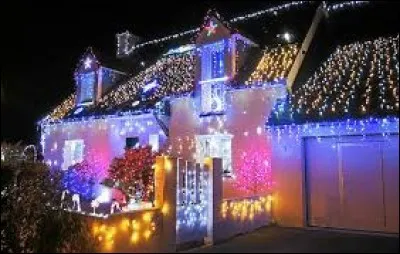 Nous partons à présent en Bretagne, à Lanester. Ville de l'agglomération Lorientaise, au confluent du Scorff et du Blavet, elle se situe dans le département ...