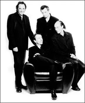 Dans 'Le lion est mort ce soir', quel animal  cornes est galement cit ?