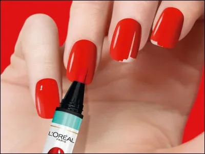 Pour faire tenir le vernis plus longtemps tu mets :