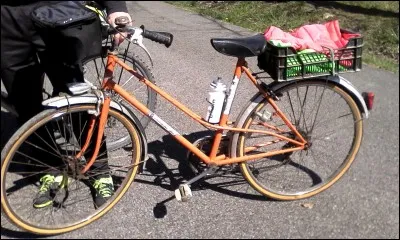 Louis de Funès et Bourvil sont en pleine Seconde Guerre mondiale mais arrivent à nous faire rire dans...