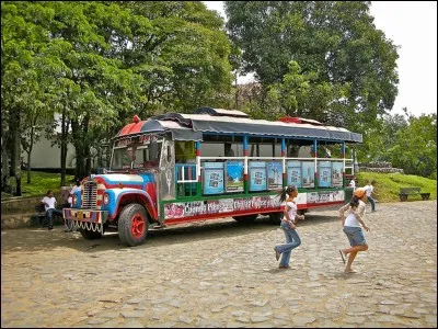 A la fin du 20e siècle, la ville de Cali fut confrontée à la guerre des narcotraficants, fort heureusement tout ça est terminé, espérons-le !