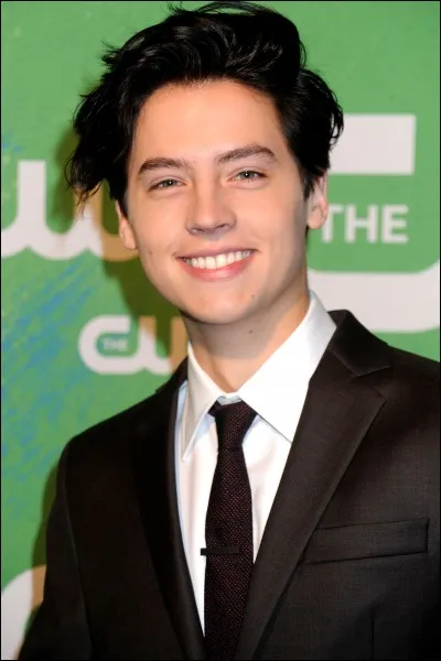 Qui joue le rôle de Jughead ?