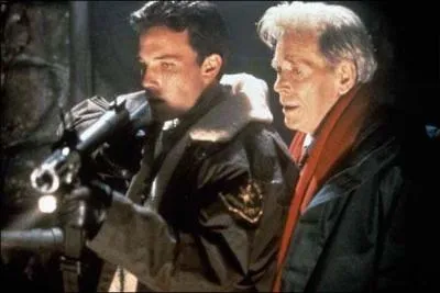 Avec quelle charmante actrice joue-t-il dans le film 'Phantoms' ?