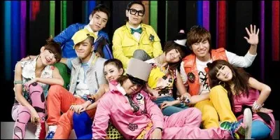 Avec quel girlsband de la même agence qu'eux ont-ils fait un feat pour la chanson "Lolipop" ?