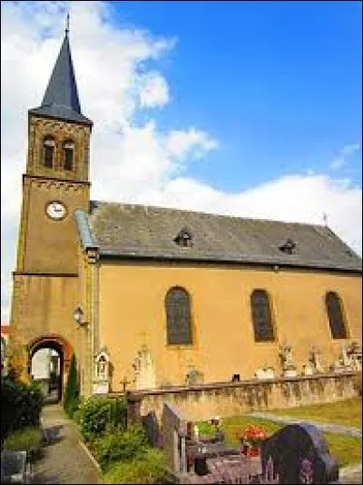 Nous sommes en Moselle devant l'église Saint-Jean-Baptiste de Denting. Nous nous dans l'ancienne région ...