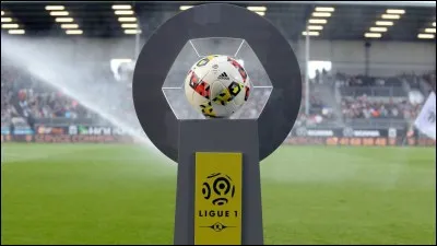 Quel club détient le record d'invincibilité de la 1re jusqu'à la 32e journée de Ligue 1 Conforama ?