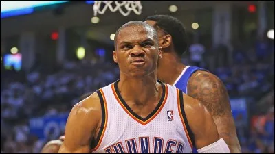 Lequel de ces joueurs a mis le plus de triple-doubles en carrière ?