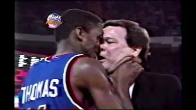 Lequel de ces joueurs Isahia Thomas n'a-t-il jamais pu affronter (retraite prise en 1994) ?