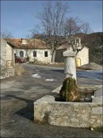 Saint-Dizier-en-Diois est un petit village Drômois de 48 habitants situé en région ...
