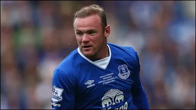 Où joue Wayne Rooney ?