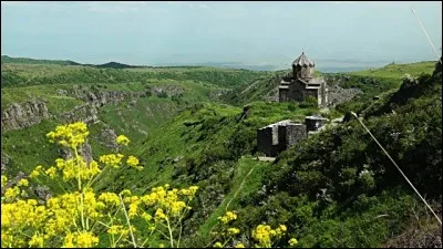 Enfin, en Arménie, qu'est-ce qu'un "doudouk" ?