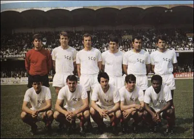 Cette année-là, le SCO est sacré champion de France de Division II. Il aura réalisé une saison exceptionnelle en marquant 128 buts en 40 matchs avec 21 points de bonus. Emmené par Guillou, Deloffre, Dogliani, Roy, Edwige... c'est une attaque de feu qui se hissera jusqu'en demi-finale de Coupe de France battu dans les prolongations par le futur champion de France, l'OM... c'était en ?