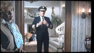 Comment s'appelle le commandant qui est à la tour de contrôle?