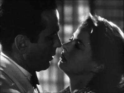 Quel acteur, n le 25 dcembre 1899, a jou le rle de Rick face  Ingrid Bergman dans le film Casablanca (1942) ?