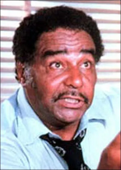 Comment s'appelle le capitaine ?