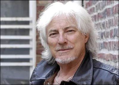 De quelle couleur est le petit âne pour Hugues Aufray ?