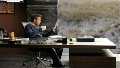 Il a composé la musique des films "The Ghost Writer " et "L'Armée du crime". C'est :