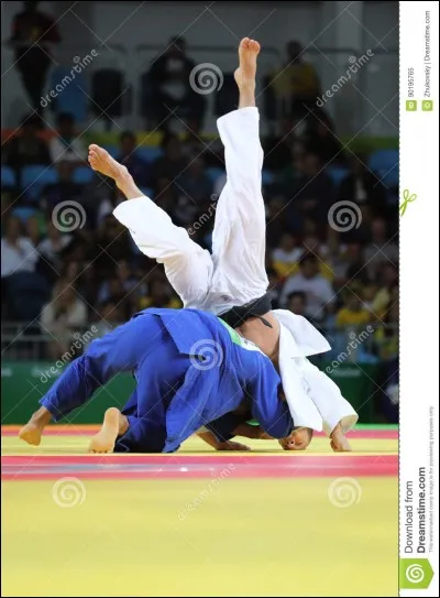 Elle fait un tour au Japon !