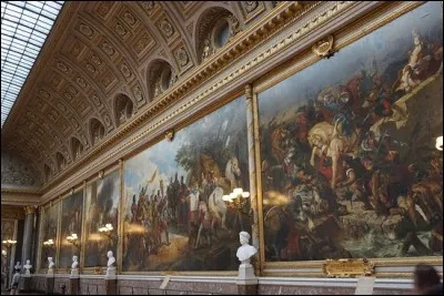 Comment s'appelle cette célèbre galerie du Château de Versailles, longue de 120 mètres et large de 13 ?