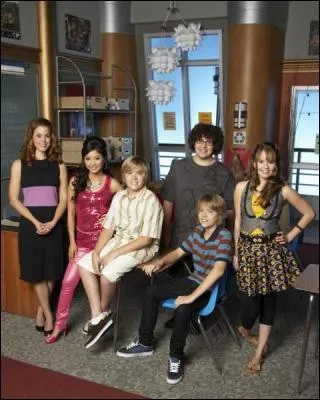 Dans  la vie de croisire de Zack et Cody, Cody aime ...