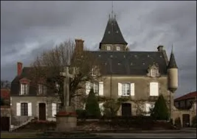 Nous partons &agrave; pr&eacute;sent visiter le ch&acirc;teau du Bourg aux Grands-Ch&eacute;zeaux. Village Haut-Viennois, il se situe en r&eacute;gion ...