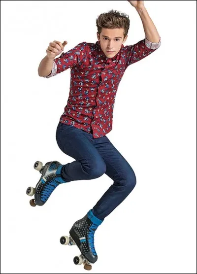 De quelle couleur est la chemise de Matteo ?