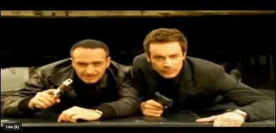 Lors de l'intro, on voit Chris et Semir armés sur un camion en marche. Dans quel épisode voit on ce bref moment ?