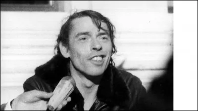 Qui chantait "Ne me quitte pas" ?