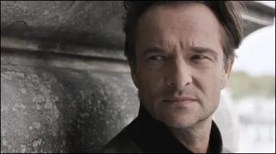 Quel animal symbolisant son père David Hallyday a-t-il utilisé dans le clip de sa chanson intitulée ''Ma dernière lettre'' ?