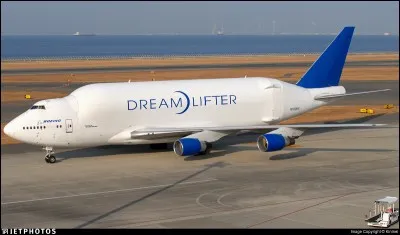 Comment peut-on abrévier un Boeing 747-400LCF (Dreamlifter) ?