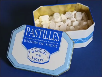Dans l'Allier, une commune est connue pour ses pastilles. Laquelle ?