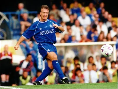 Didier Deschamps gagne une compétition durant sa saison à Chelsea, mais quelle compétition ?