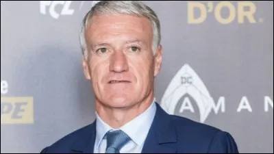A quel âge Didier Deschamps est-il devenu capitaine du FC Nantes ?