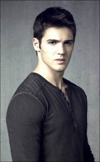 Jeremy Gilbert est ou a &eacute;t&eacute;...