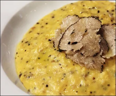 De quelle commune provient la brouillade de truffes ?