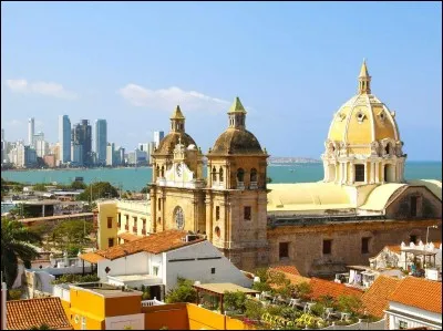 Cette ville colombienne est situ&eacute;e sur la c&ocirc;te carib&eacute;enne. La vieille ville fortifi&eacute;e se trouve en bord de mer et a &eacute;t&eacute; fond&eacute;e au XVIe si&egrave;cle. C'est :