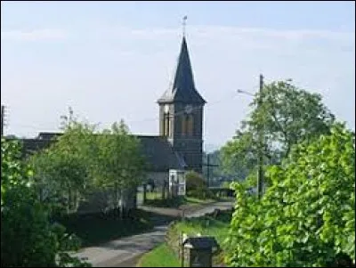 Nous sommes en Auvergne-Rh&ocirc;ne-Alpes, &agrave; Badailhac. Village de l'arrondissement d'Aurillac, il se situe dans le d&eacute;partement ...
