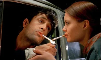 Rupert Everett est l'acteur principal du film "Dellamorte Dellamore", qui est un film... ?