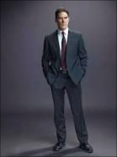 Qui remplace Hotch dans la saison 13 ?