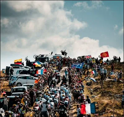 Le maillot à pois est toujours un objectif majeur pour un grand nombre de coureurs. Lequel de ces coureurs français a attrapé la varicelle cette année en gagnant ce maillot blanc à pois rouges ?